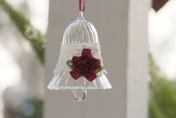 Egyptian Glass Crystal bell with white lace and red rose